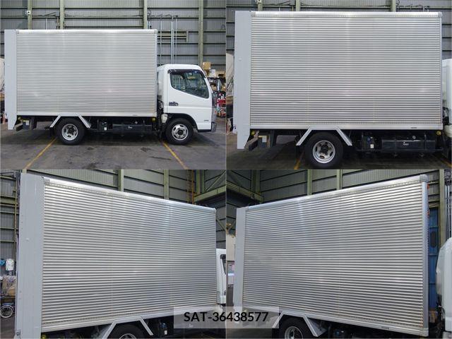Mitsubishi CANTER 2017-04 331318-4