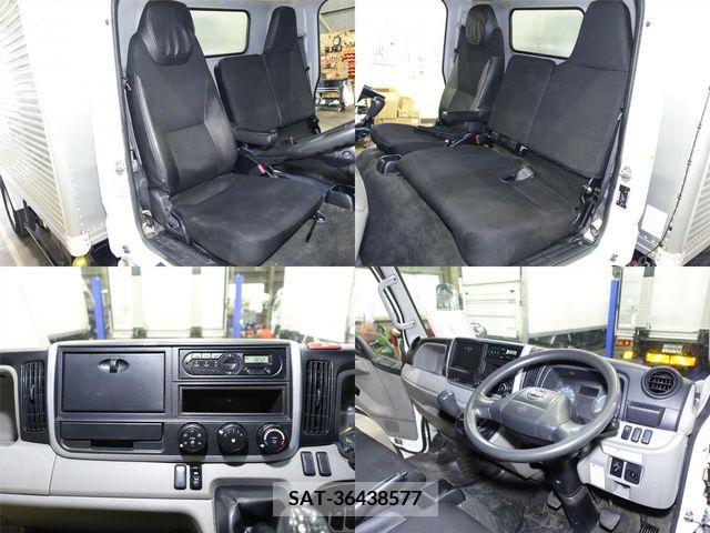 Mitsubishi CANTER 2017-04 331318-13