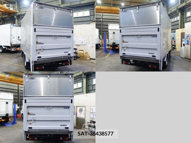 Mitsubishi CANTER 2017-04 331318-5
