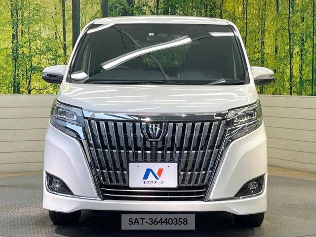 Toyota ESQUIRE 2018-06 268560-14
