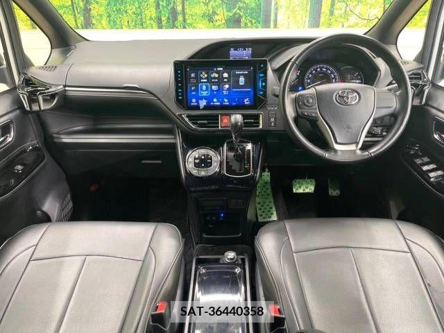 Toyota ESQUIRE 2018-06 268560-1