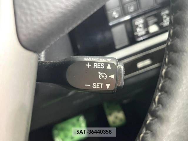 Toyota ESQUIRE 2018-06 268560-7