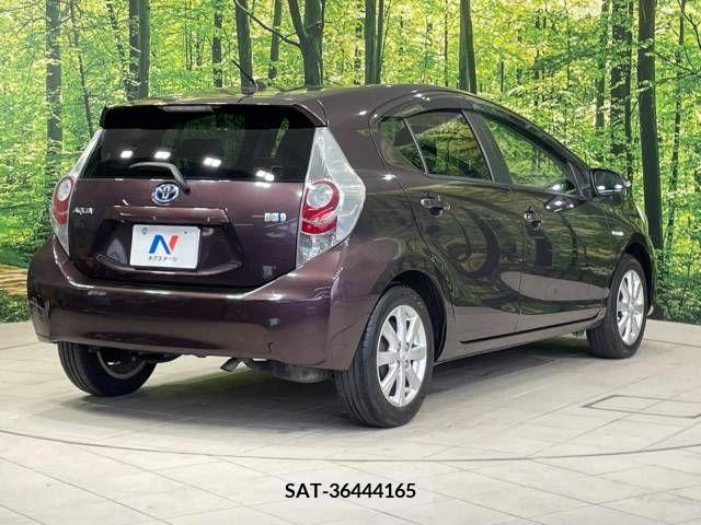 Toyota AQUA 2014-06 292292-17