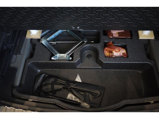 Toyota RAV4 2019-09 6445-7