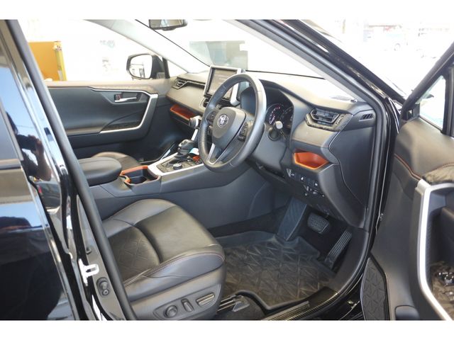 Toyota RAV4 2019-09 6445-4