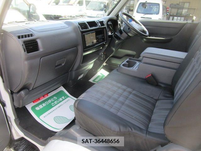 Mazda BONGO VAN 2019-03 253259-11