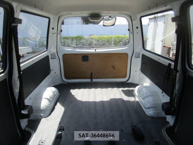 Mazda BONGO VAN 2019-03 253259-16