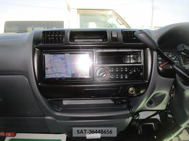 Mazda BONGO VAN 2019-03 253259-13