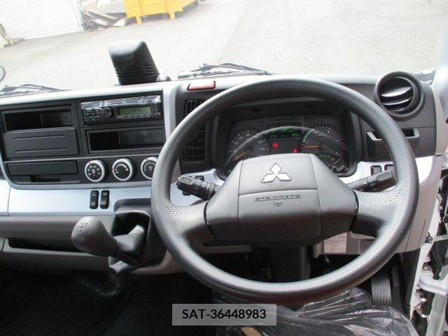 Mitsubishi CANTER 2023-11 263468-13