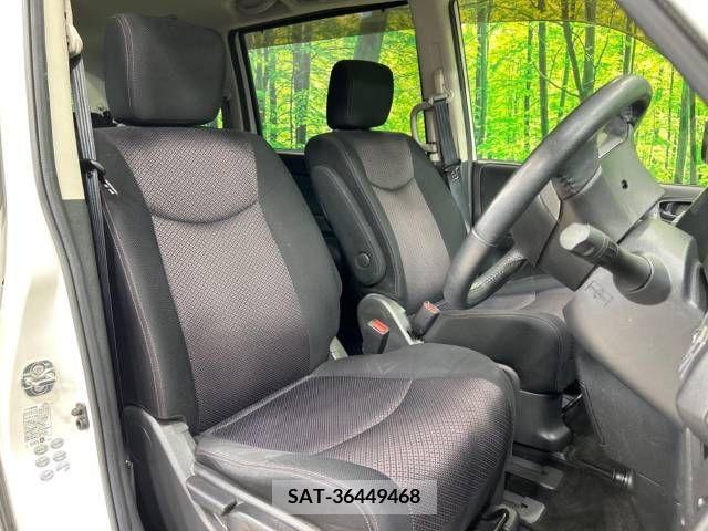 Nissan SERENA 2012-02 367788-7