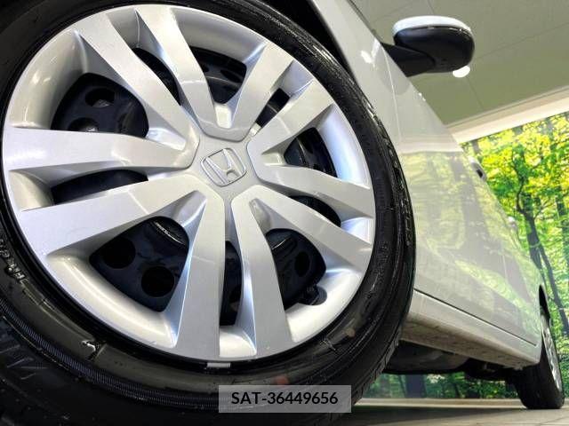 Honda FIT 2022-04 223438-13