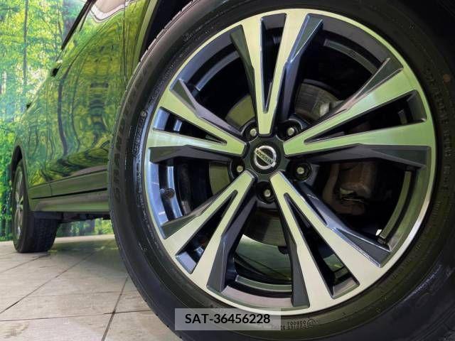 Nissan X-TRAIL 2017-08 341145-13