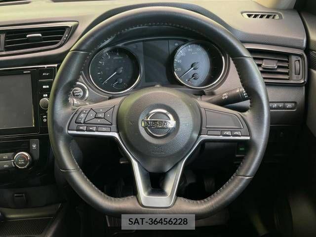 Nissan X-TRAIL 2017-08 341145-11