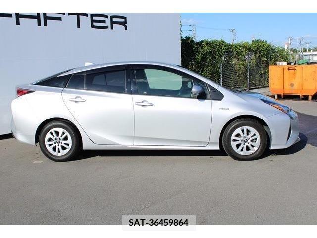Toyota PRIUS 2017-03 283299-6