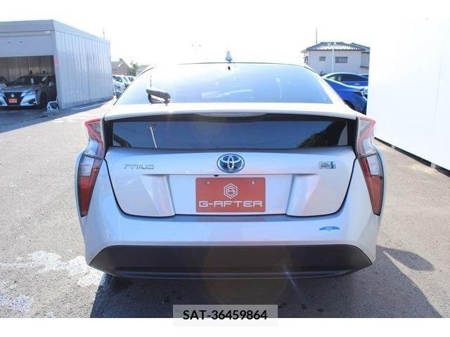 Toyota PRIUS 2017-03 283299-7