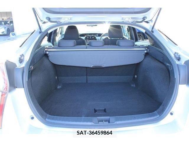 Toyota PRIUS 2017-03 283299-16