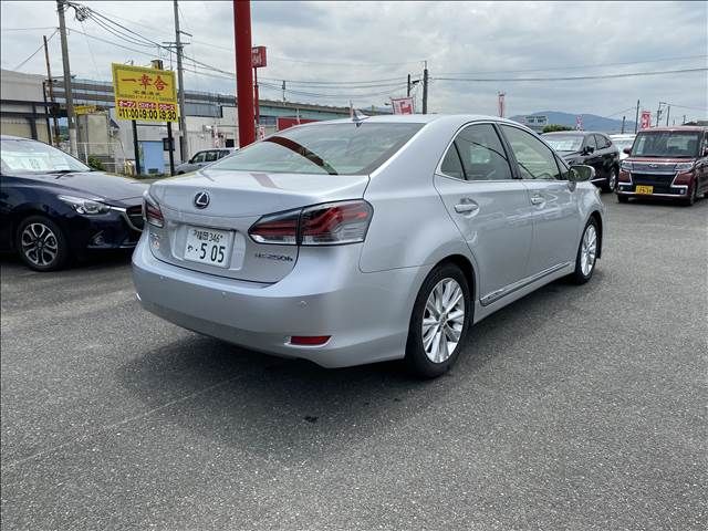 Lexus HS 2013-03 2332-13