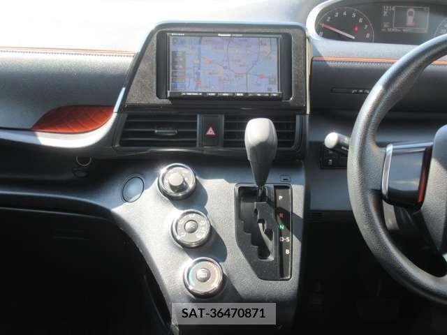Toyota SIENTA 2016-01 201249-11