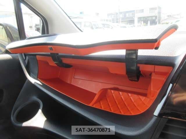 Toyota SIENTA 2016-01 201249-18