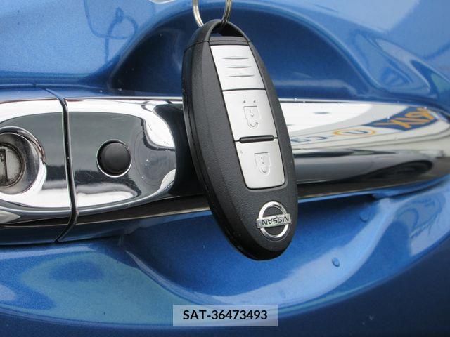 Nissan NOTE 2019-04 325919-15