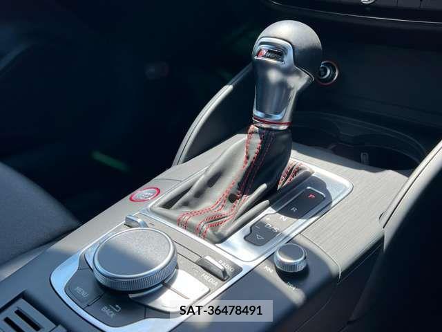 Audi S3 2016-09 372563-13