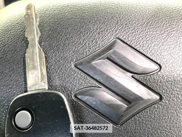Suzuki ALTO 2019-06 339040-5