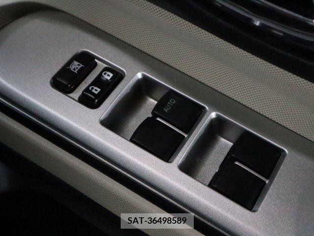Toyota AQUA 2013-05 374207-24