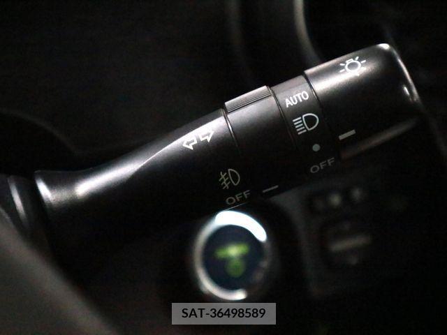 Toyota AQUA 2013-05 374207-21