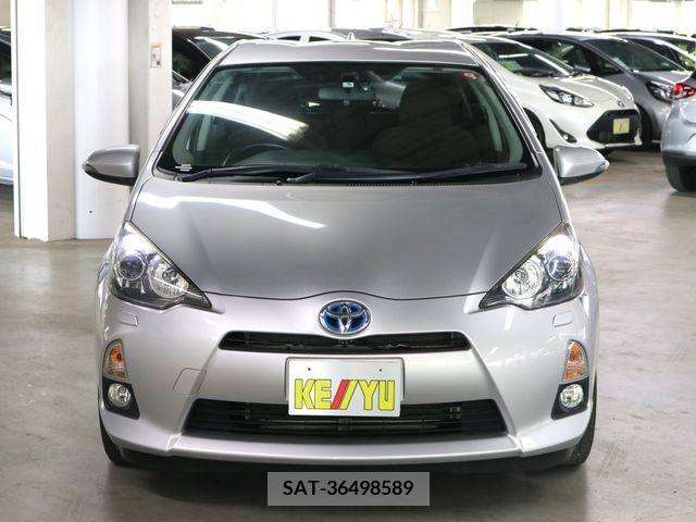 Toyota AQUA 2013-05 374207-4