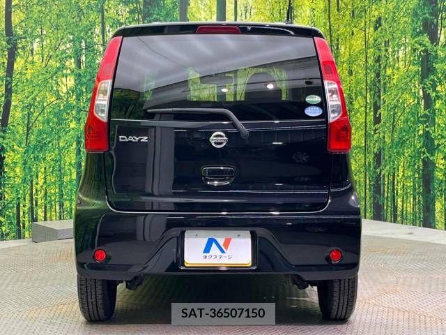 Nissan DAYZ 2017-09 390336-15