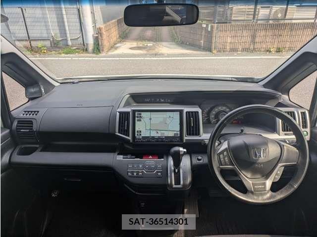 Honda e 2013-10 380754-11