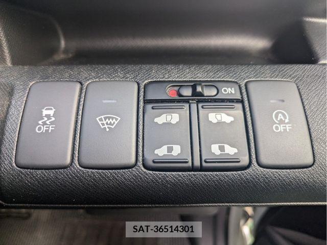 Honda e 2013-10 380754-28