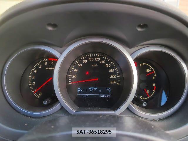 Suzuki ESCUDO 2013-12 214775-7