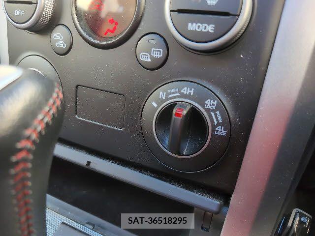 Suzuki ESCUDO 2013-12 214775-15