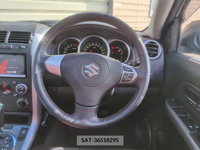 Suzuki ESCUDO 2013-12 214775-13