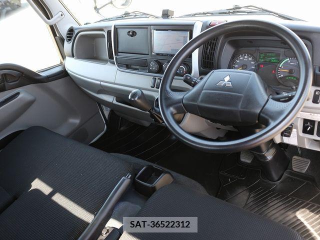 Mitsubishi CANTER 2017-04 263506-2