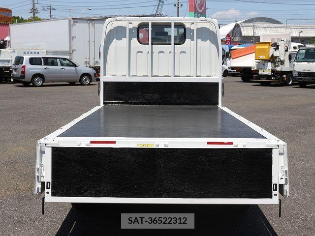 Mitsubishi CANTER 2017-04 263506-12