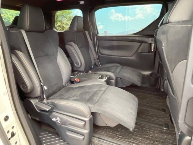 Toyota ALPHARD 2023-05 185871-10