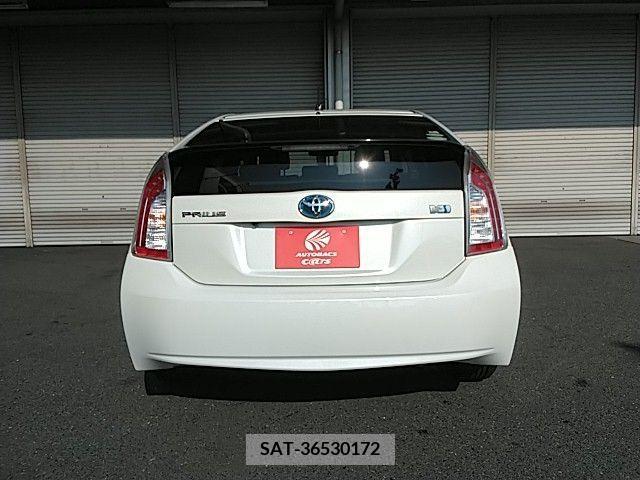 Toyota PRIUS 2012-12 328394-18
