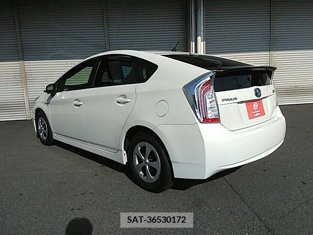 Toyota PRIUS 2012-12 328394-17