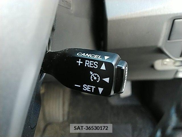 Toyota PRIUS 2012-12 328394-9
