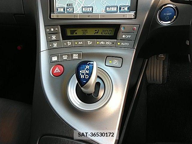 Toyota PRIUS 2012-12 328394-8