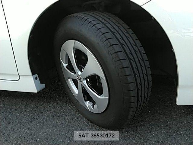 Toyota PRIUS 2012-12 328394-27