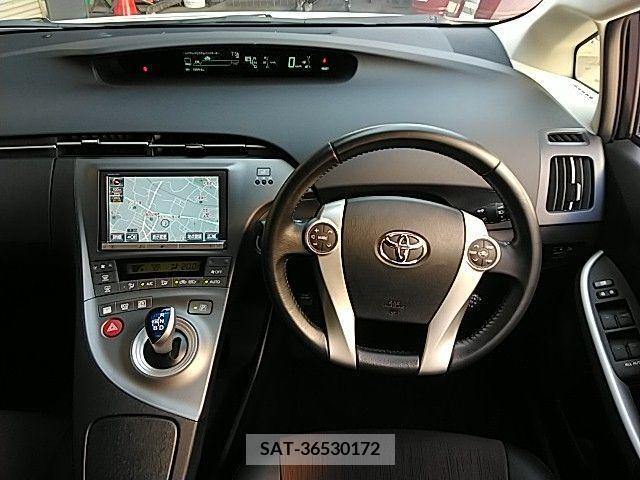 Toyota PRIUS 2012-12 328394-2