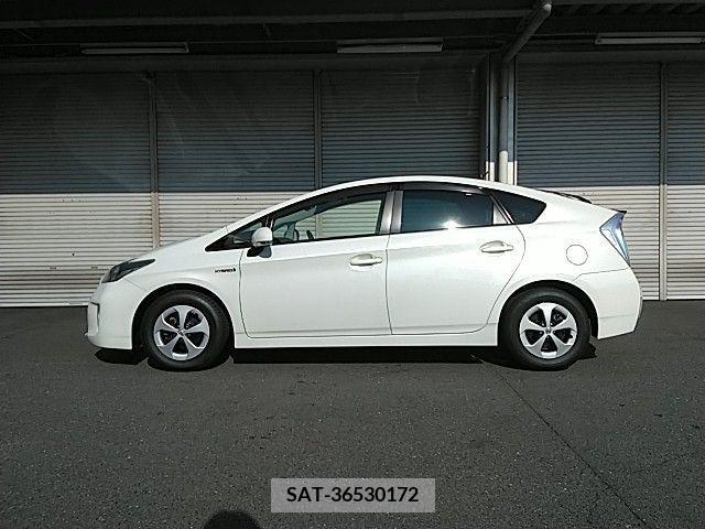 Toyota PRIUS 2012-12 328394-23
