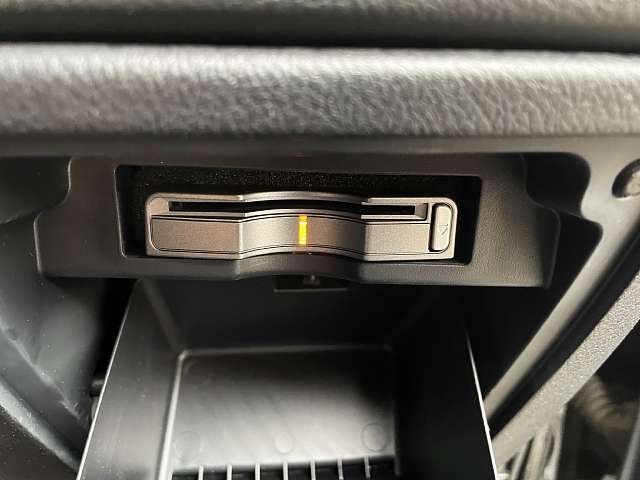 Toyota VOXY 2012-02 182447-7