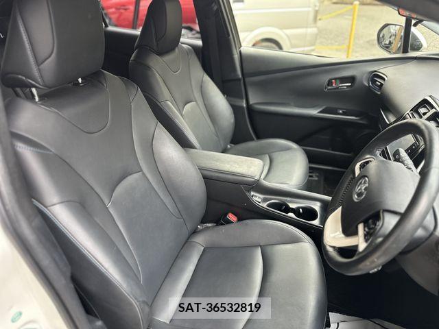 Toyota PRIUS 2016-08 281840-8