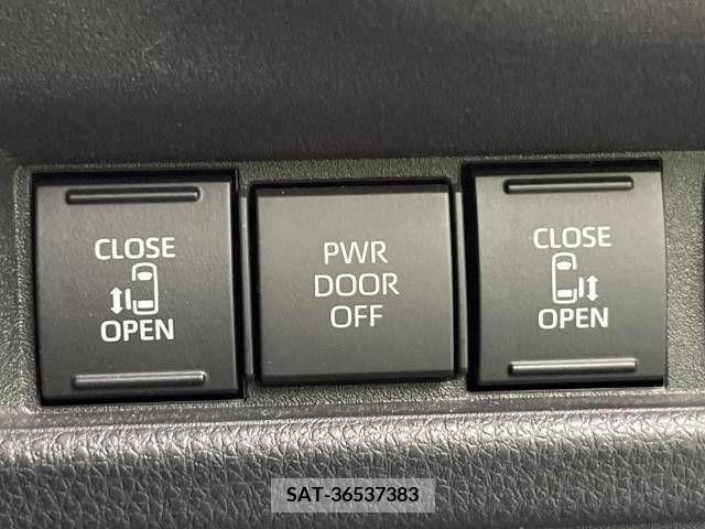 Toyota SIENTA 2023-03 204852-3