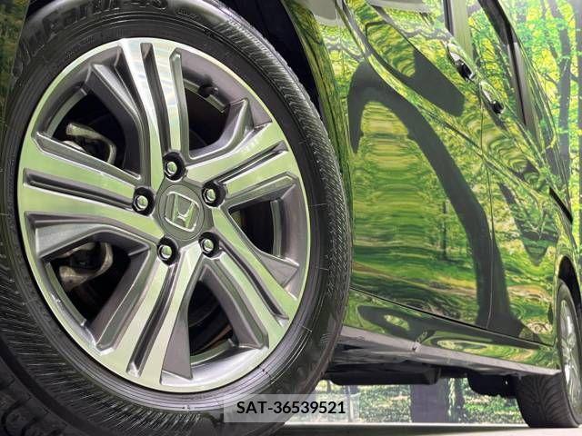 Honda e 2018-10 377384-13