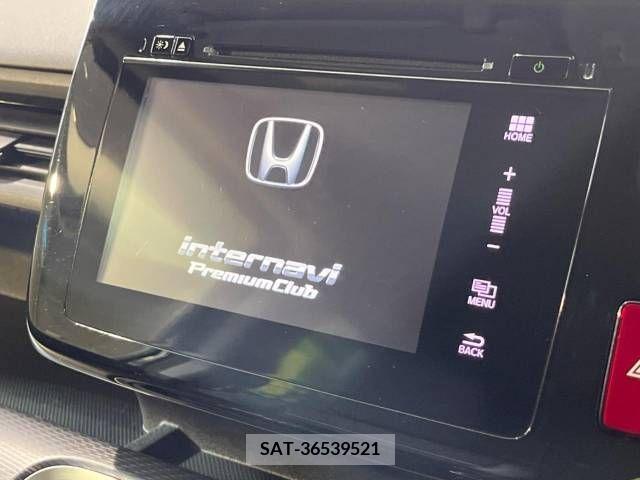 Honda e 2018-10 377384-3
